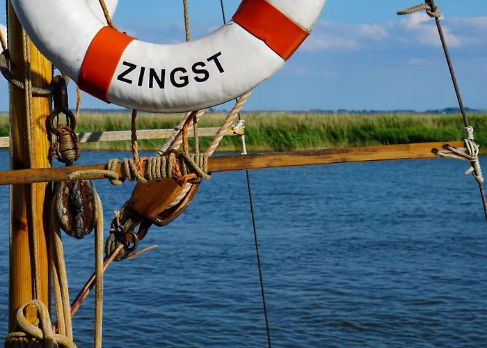 Seestern - Charmante 2-zimmer-wohnung Mit Balkon * Zingst